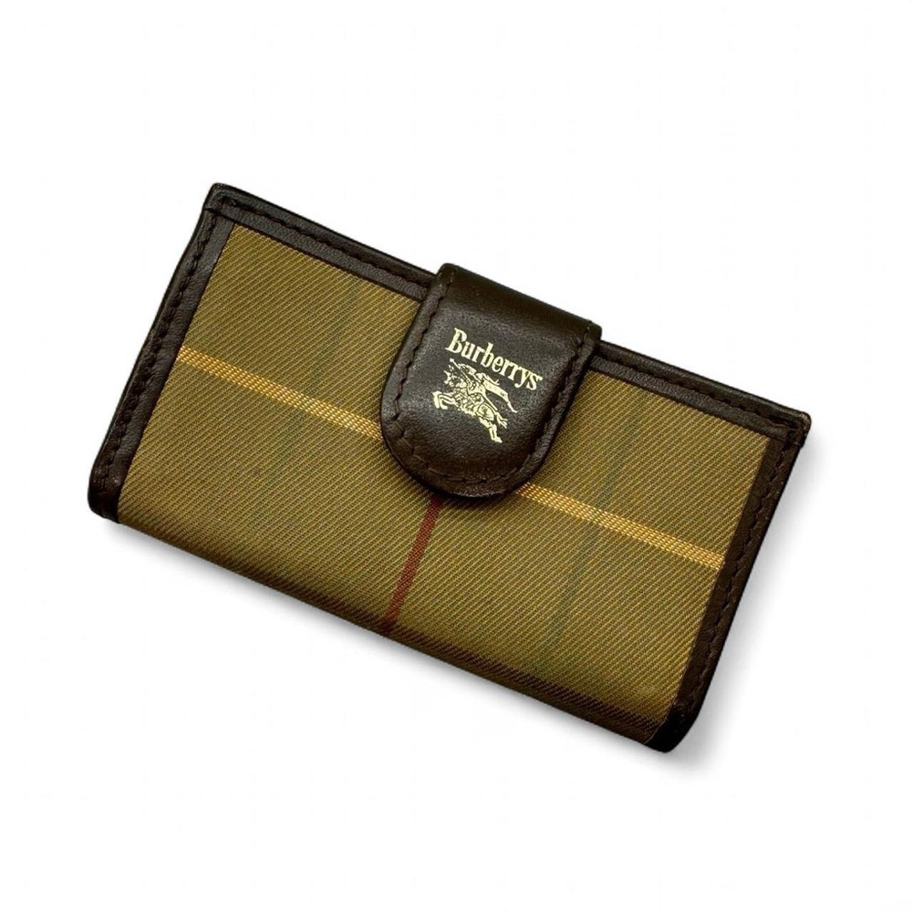 EUC - Vintage Burberry Multicles (Holds 4 Keys)